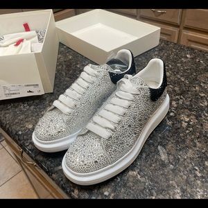 Alexander McQueen Oversized Sneaker White/Blk/Crystal